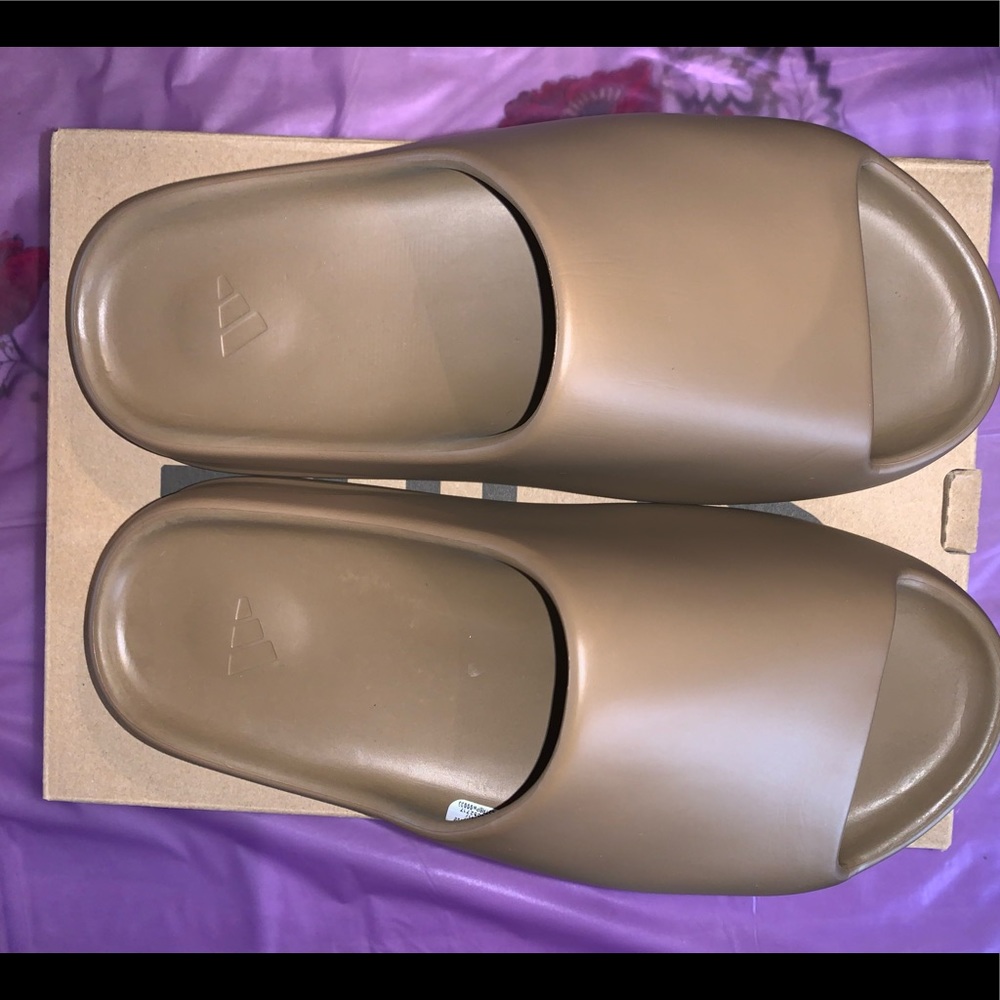Yeezy Slide Earth Brown| Brand New